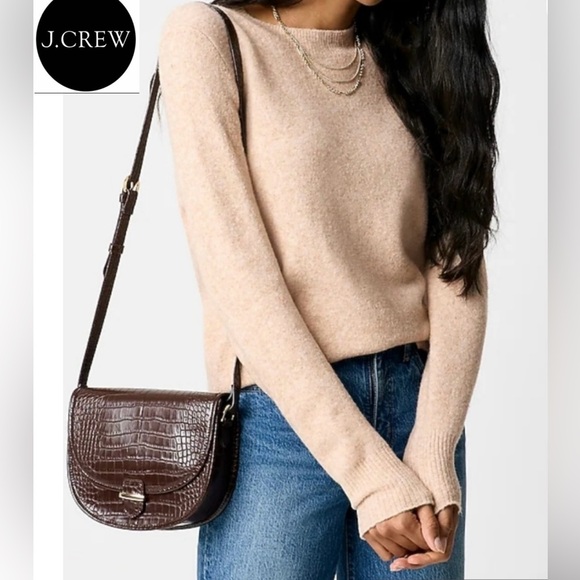 J. Crew Sweaters - J Crew Women’s Sz M Extra Soft Wool Blend Crewneck Sweater in Oatmeal